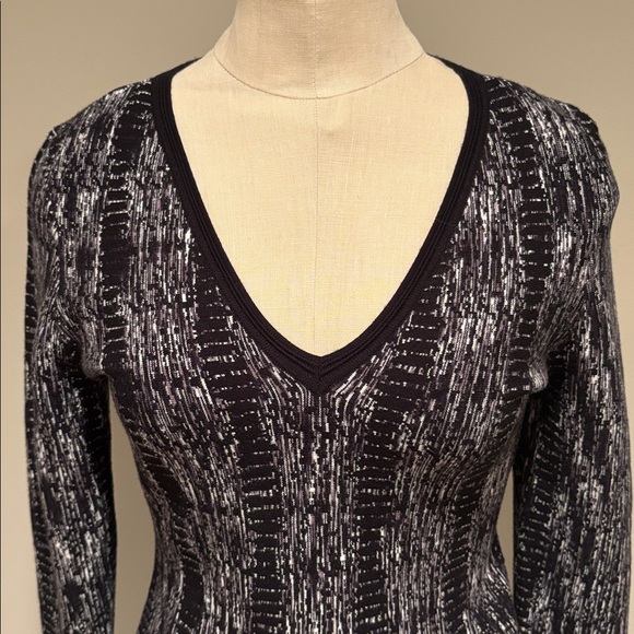 White House Black Market Peplum Long Sleeve Sweater Size S - Picture 3 of 12